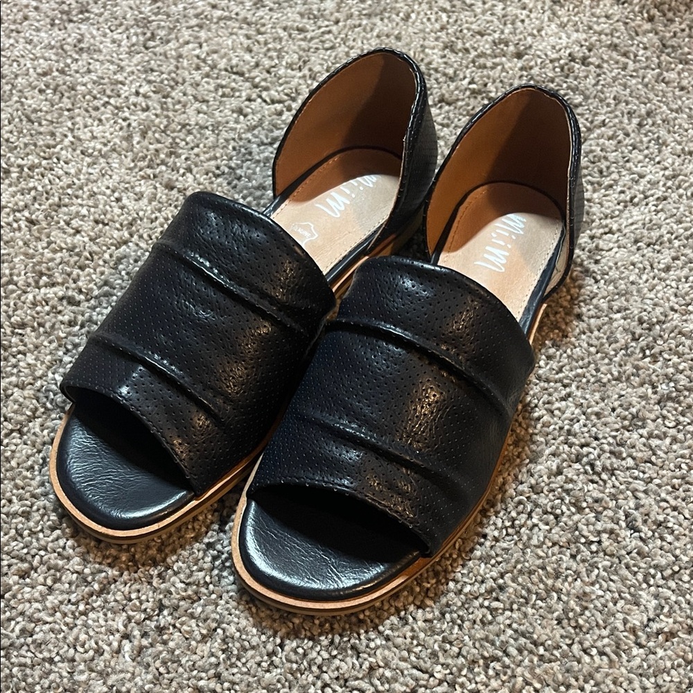 Mi.iM Black Textured Mules